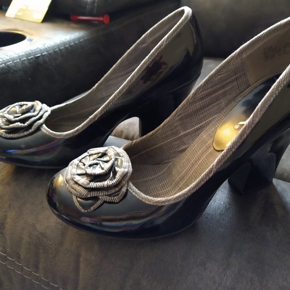 MIA Shoes - MIA HIGH HEELED BLACK PUMPS - SIZE 7